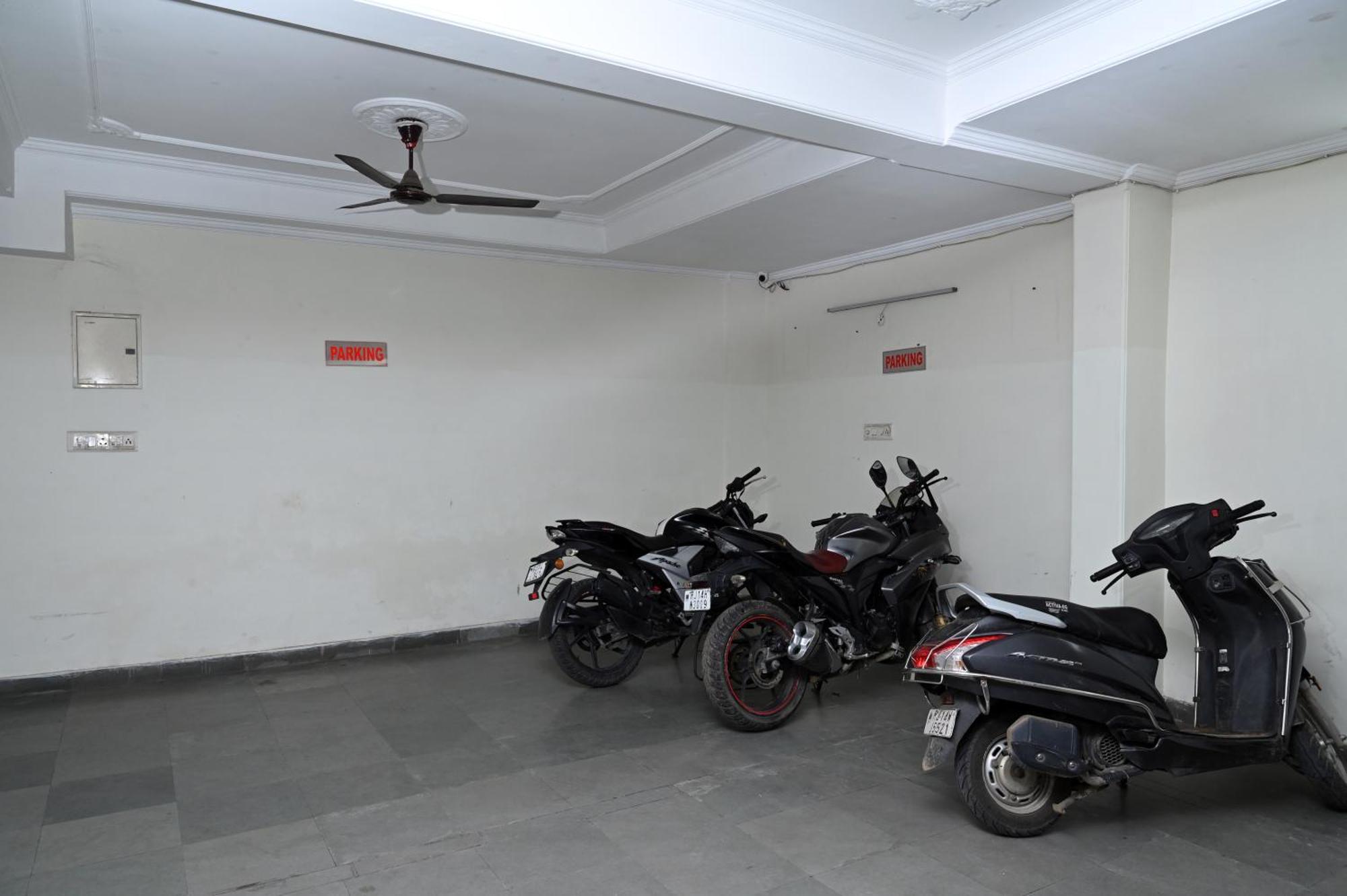 Hotel Pulse Inn Near Railway Station 斋浦尔 外观 照片