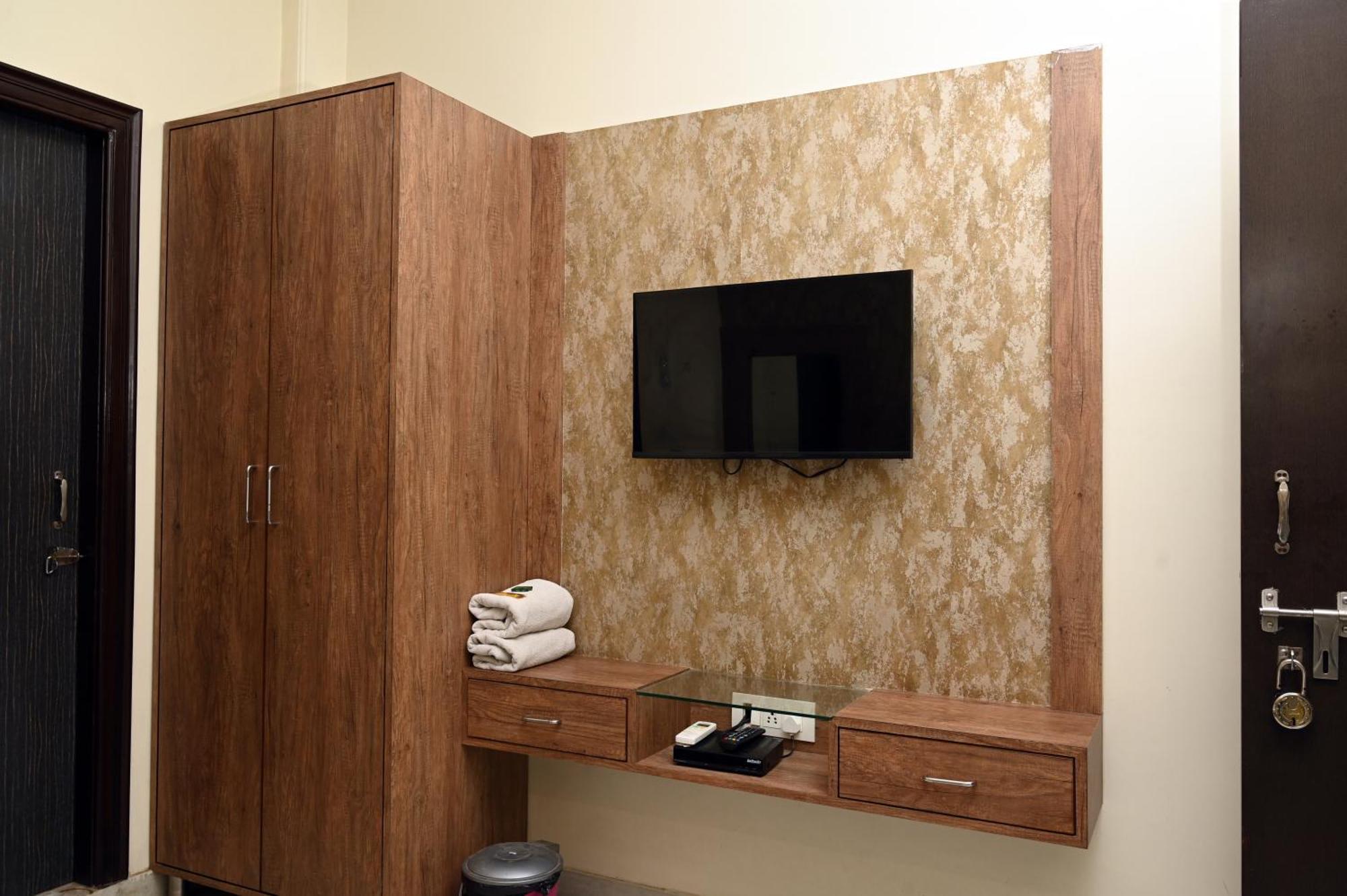 Hotel Pulse Inn Near Railway Station 斋浦尔 外观 照片