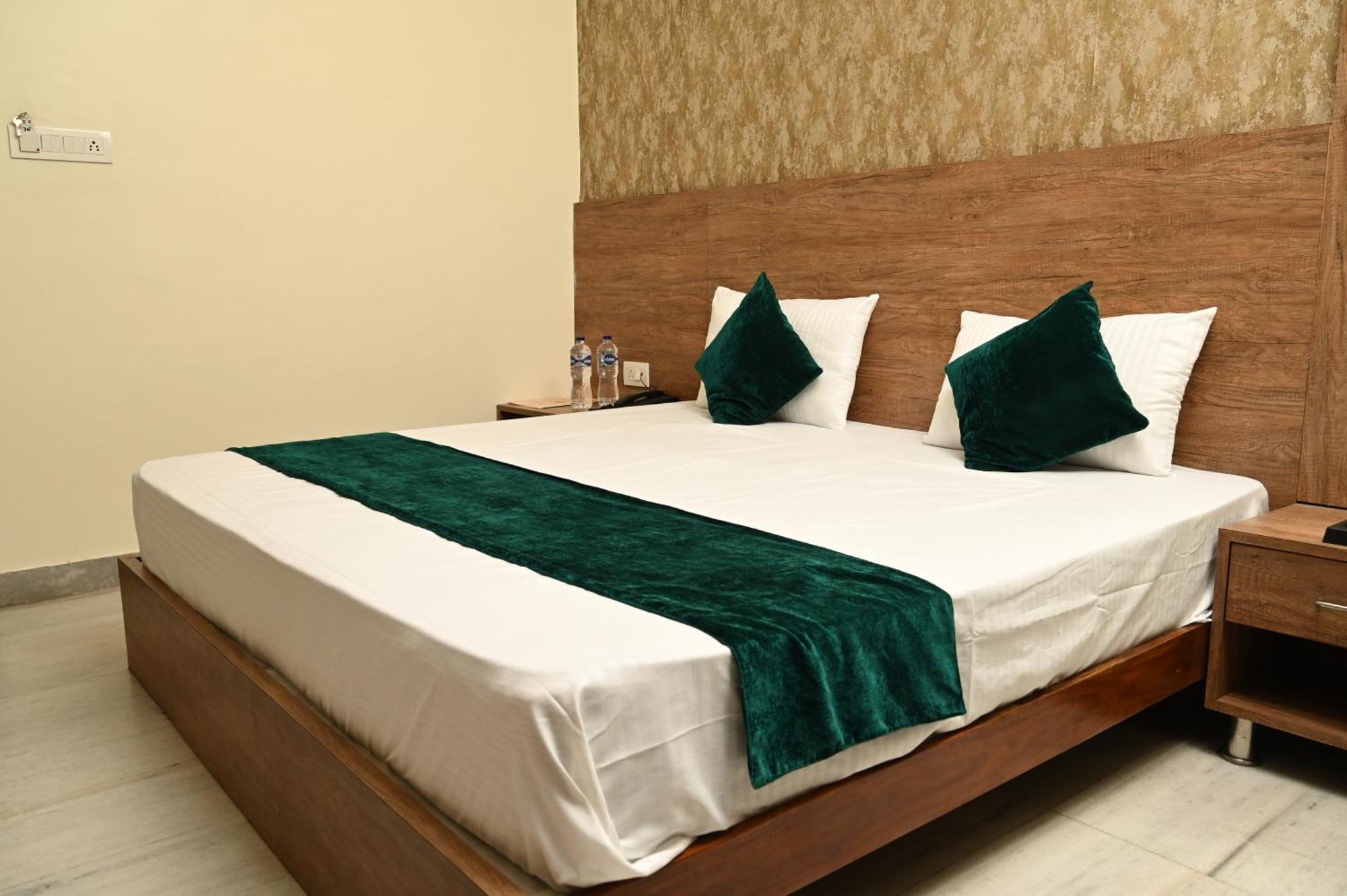 Hotel Pulse Inn Near Railway Station 斋浦尔 外观 照片