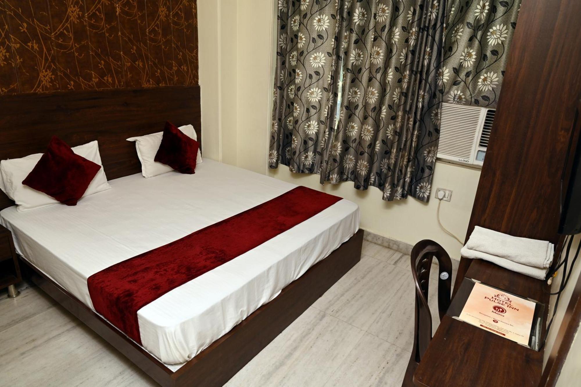 Hotel Pulse Inn Near Railway Station 斋浦尔 外观 照片