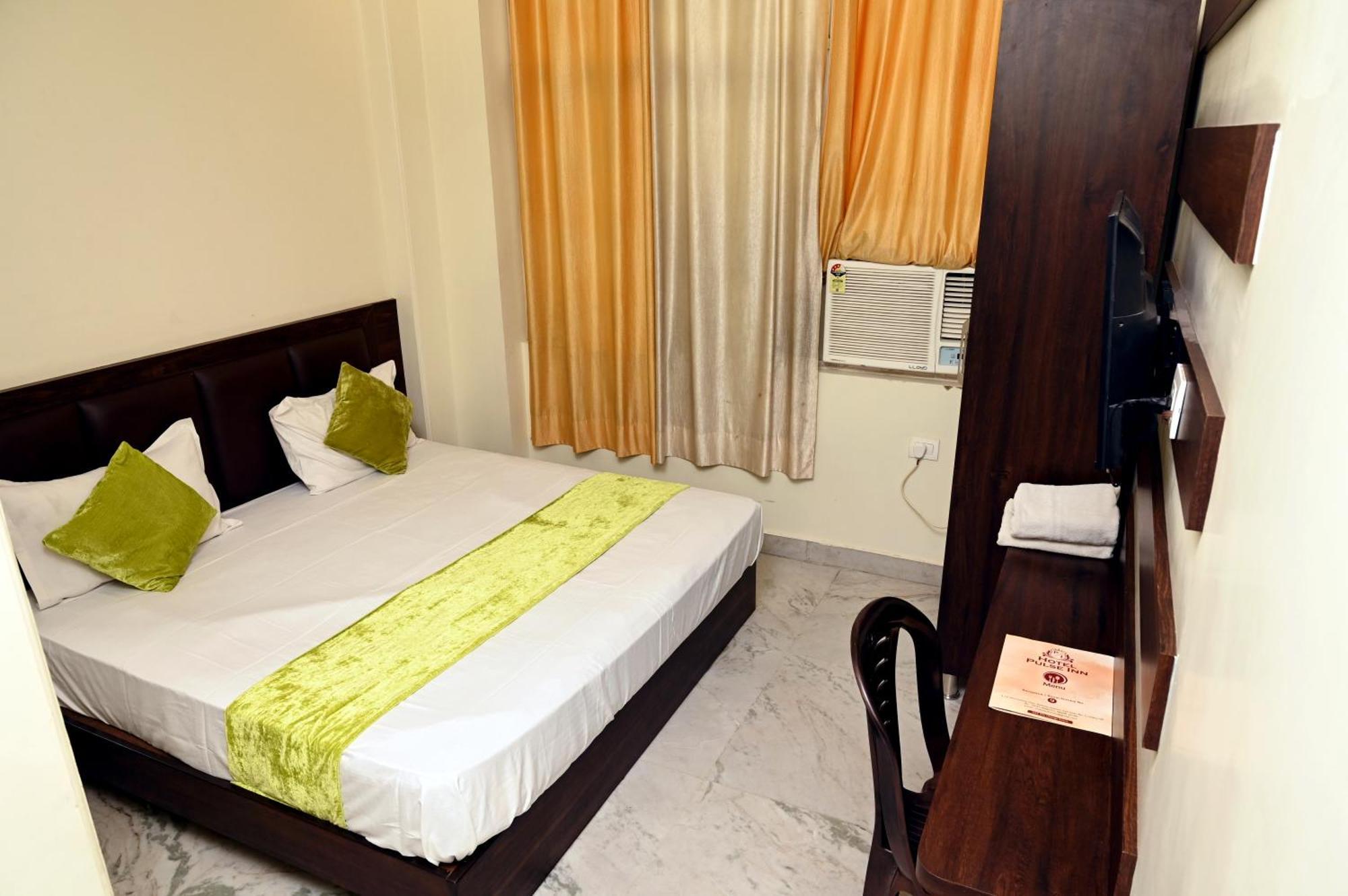 Hotel Pulse Inn Near Railway Station 斋浦尔 外观 照片