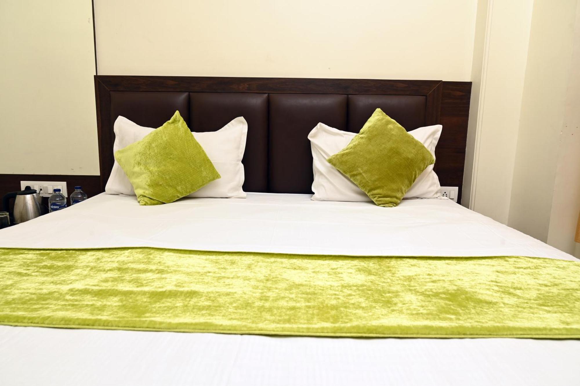 Hotel Pulse Inn Near Railway Station 斋浦尔 外观 照片
