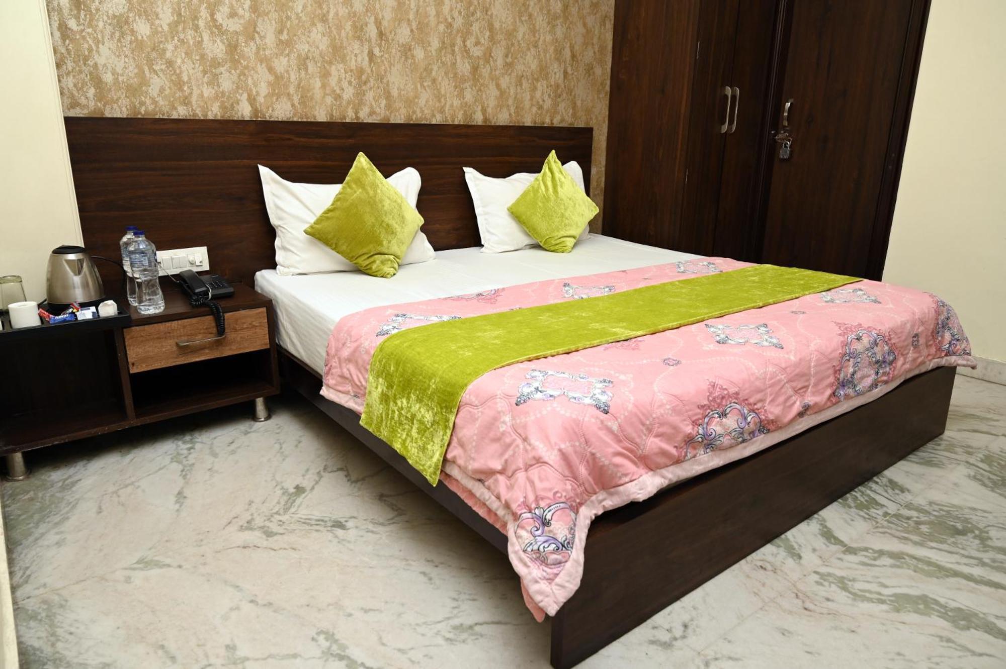 Hotel Pulse Inn Near Railway Station 斋浦尔 外观 照片