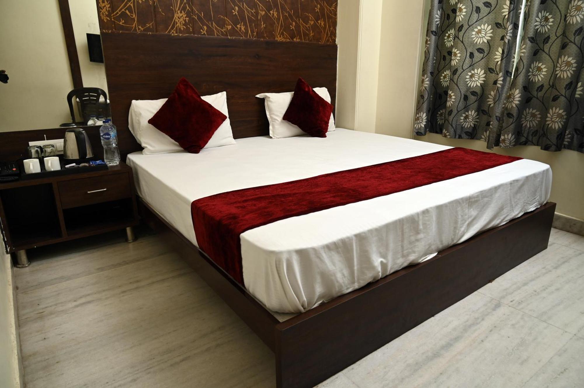 Hotel Pulse Inn Near Railway Station 斋浦尔 外观 照片