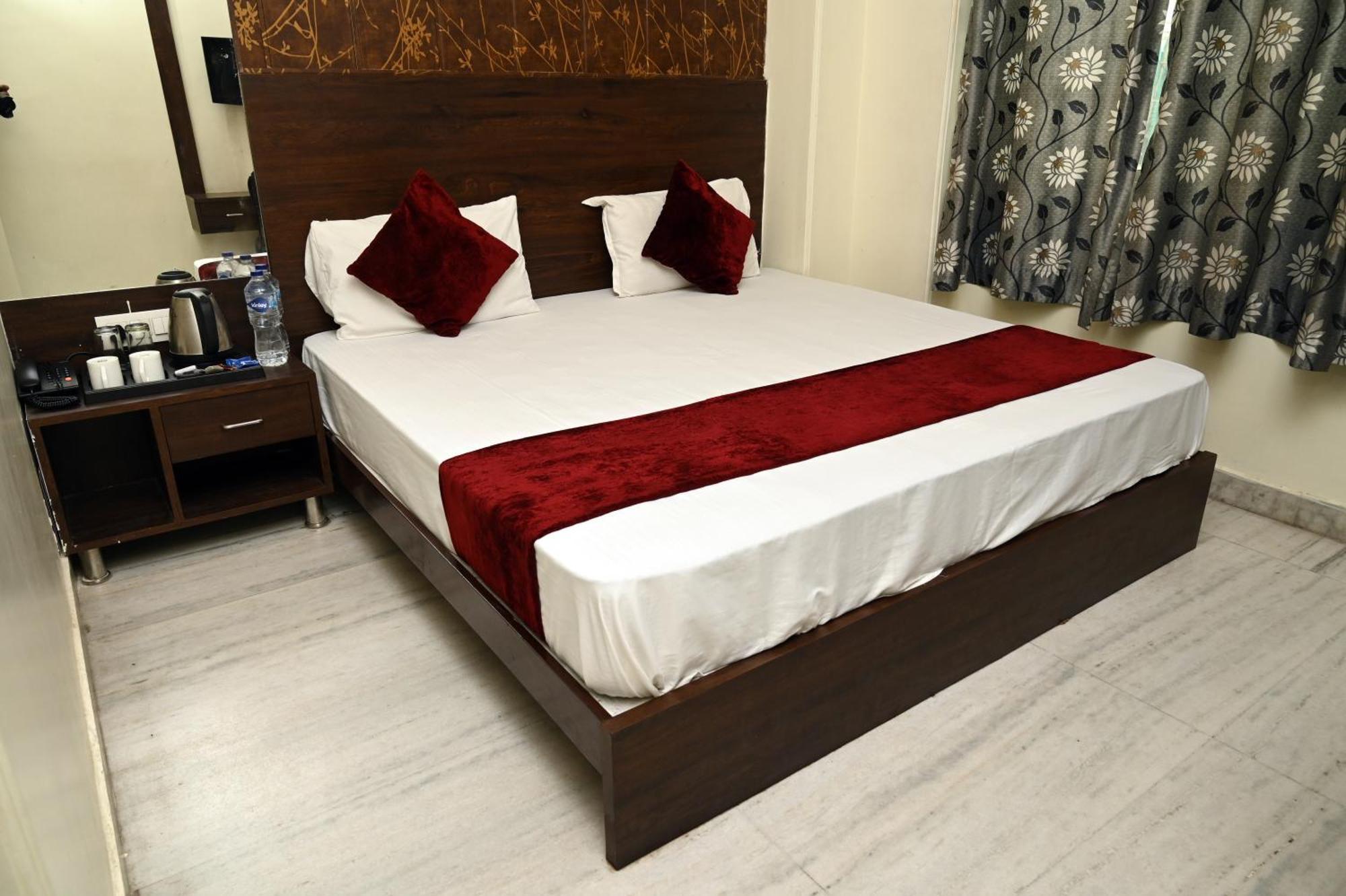 Hotel Pulse Inn Near Railway Station 斋浦尔 外观 照片