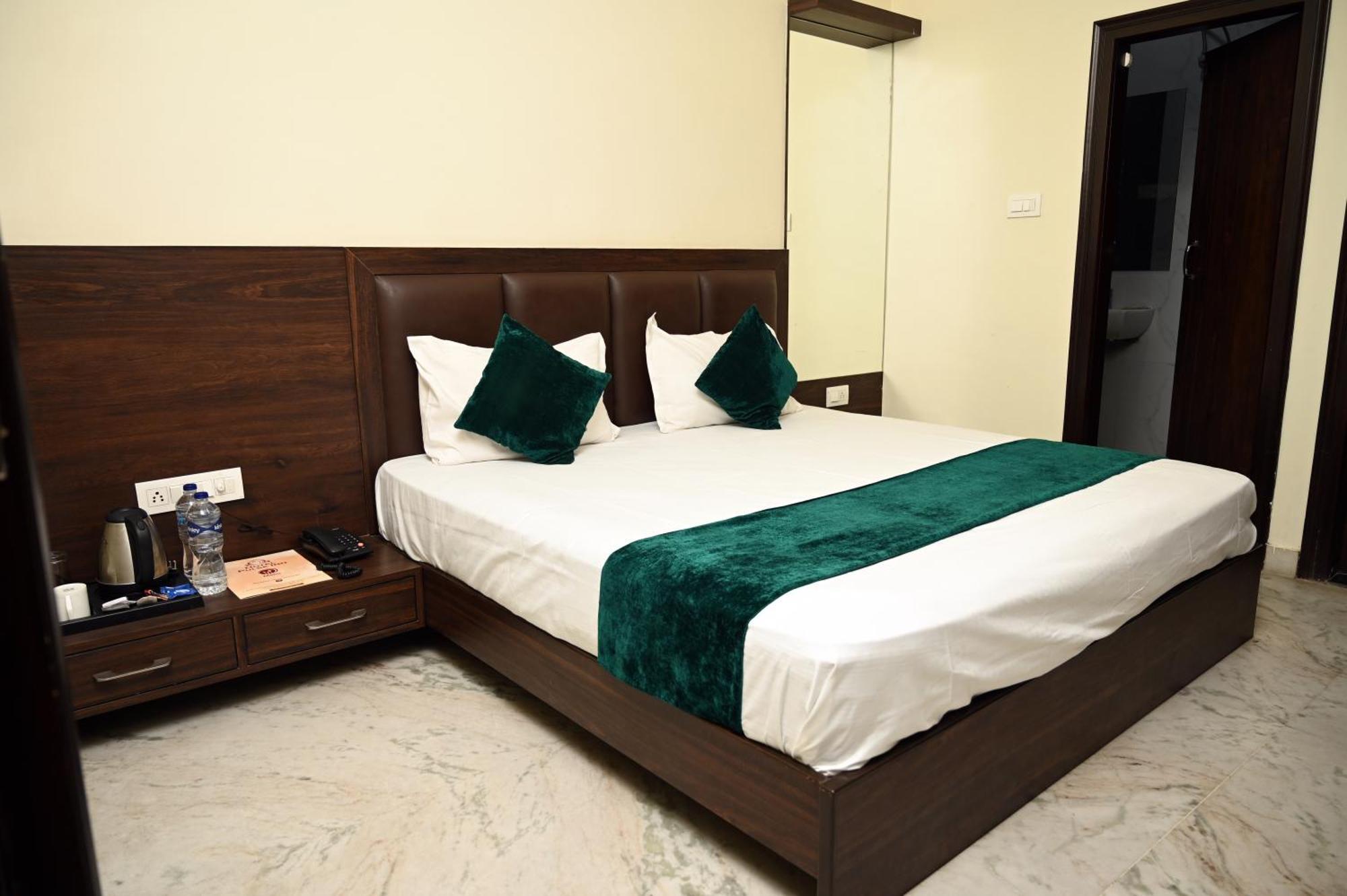 Hotel Pulse Inn Near Railway Station 斋浦尔 外观 照片