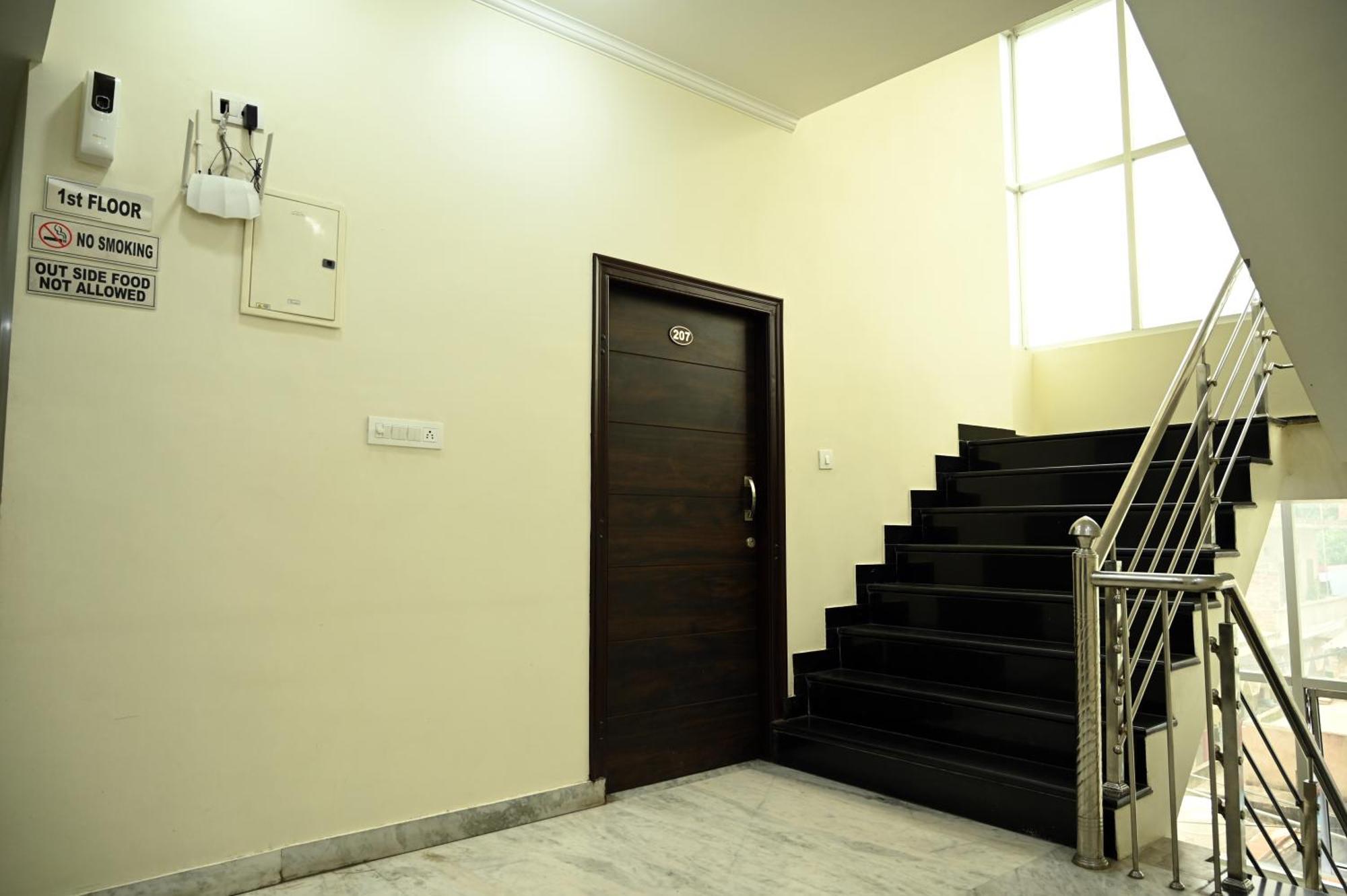 Hotel Pulse Inn Near Railway Station 斋浦尔 外观 照片