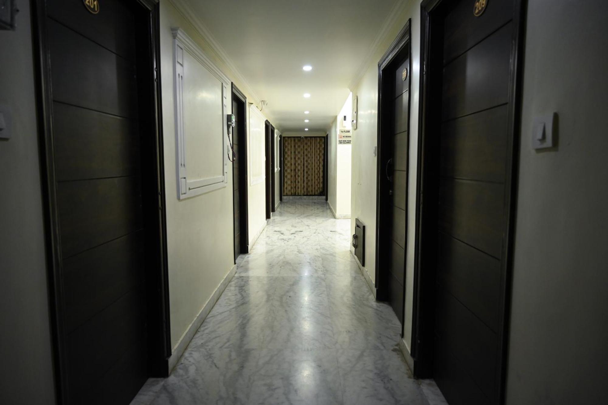 Hotel Pulse Inn Near Railway Station 斋浦尔 外观 照片