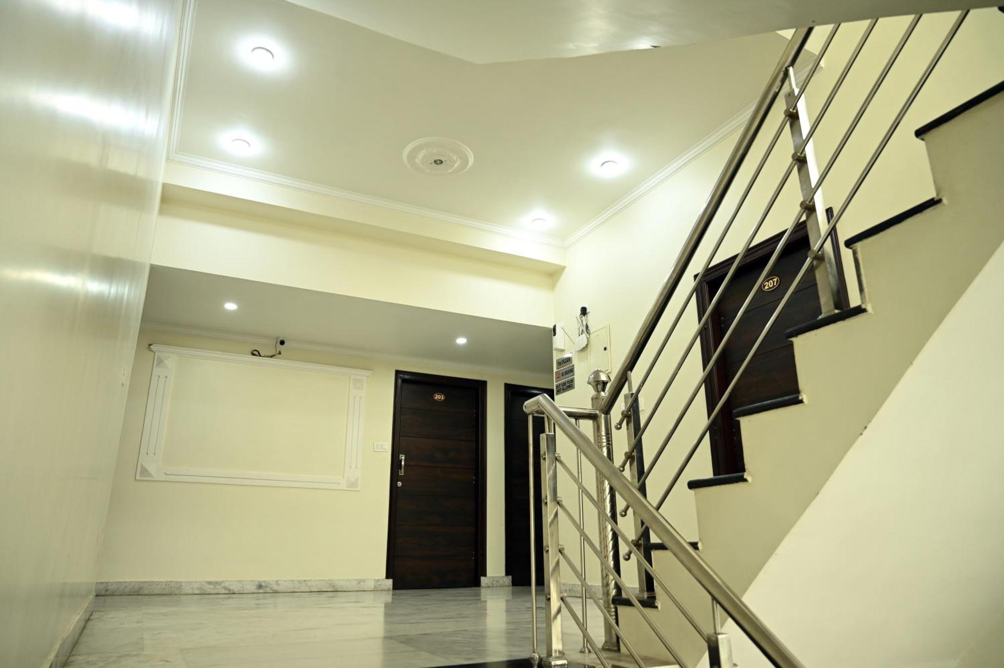 Hotel Pulse Inn Near Railway Station 斋浦尔 外观 照片
