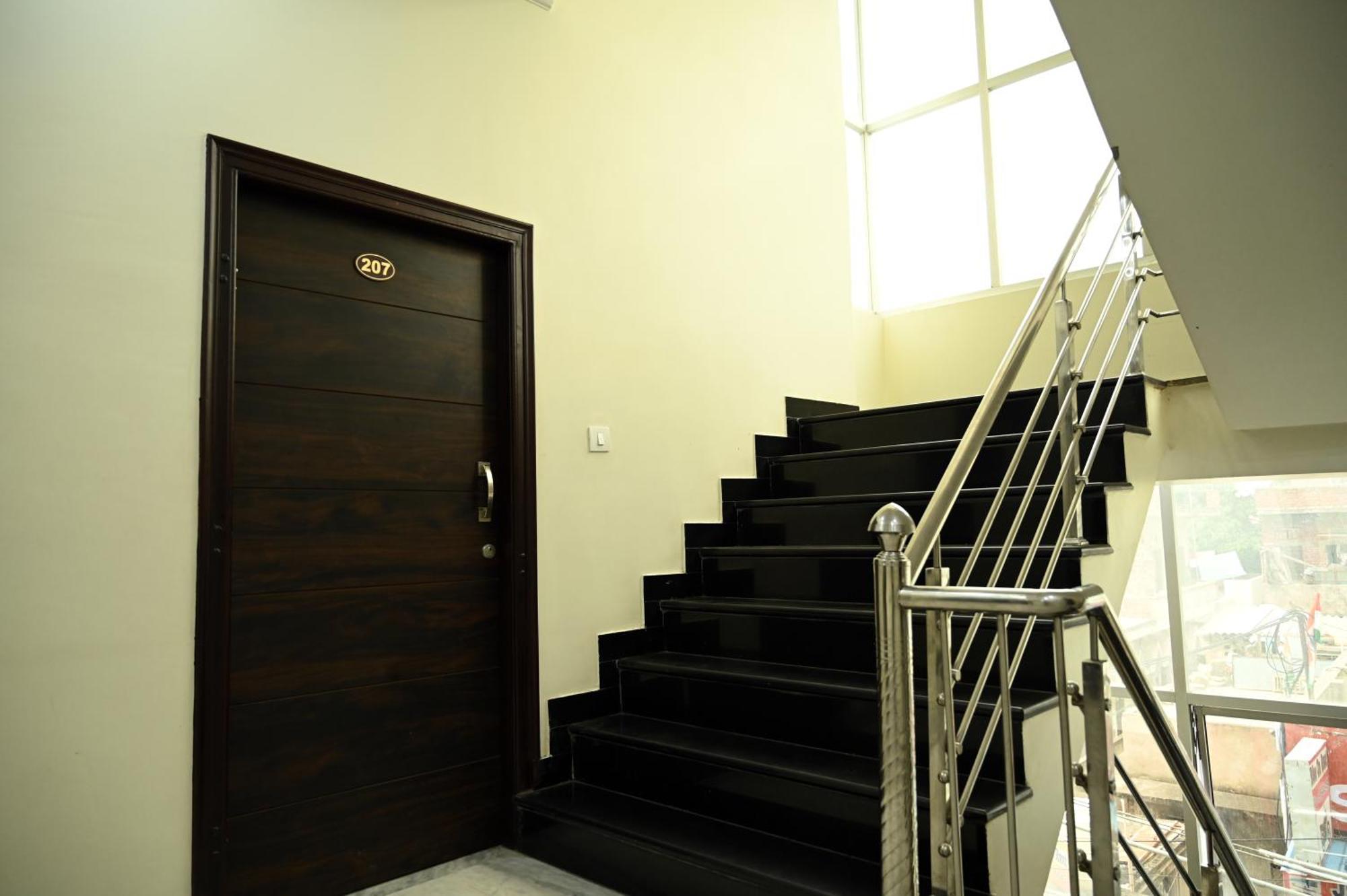 Hotel Pulse Inn Near Railway Station 斋浦尔 外观 照片